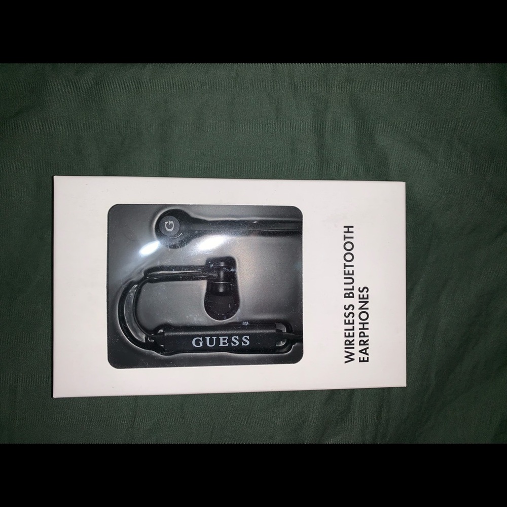 GUESS Wireless Bluetooth Earphones